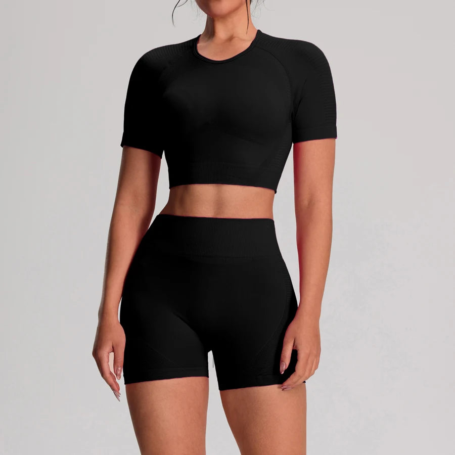 Completo 2 pezzi da palestra da donna con shorts
