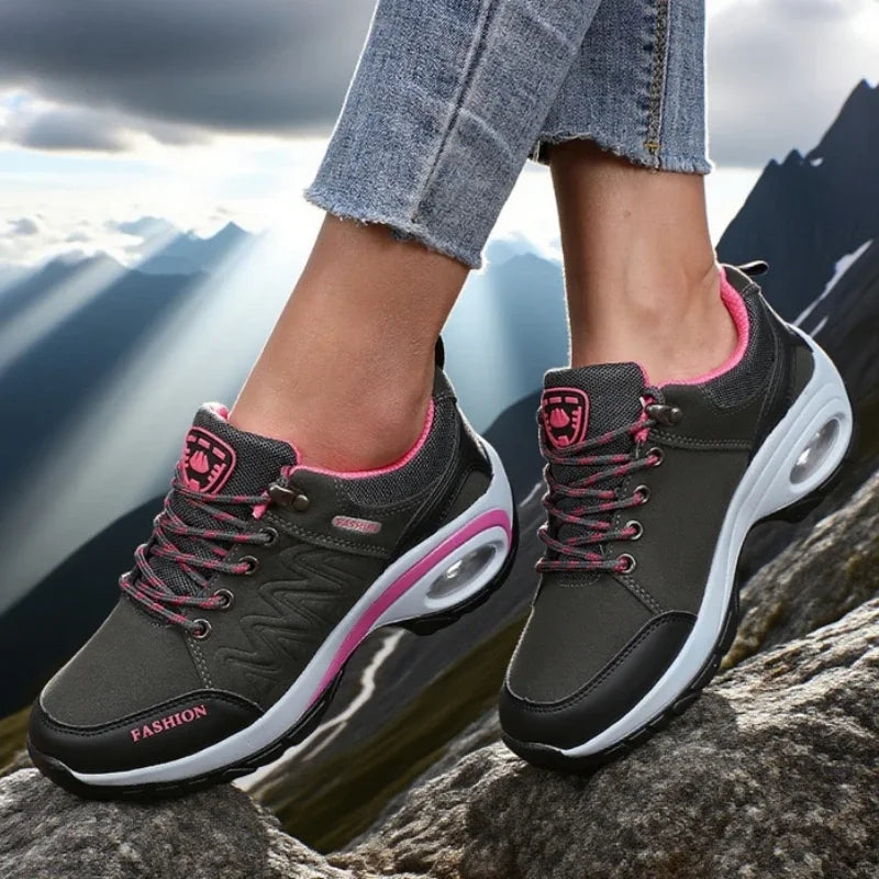 Scarpe con plateau da donna Scarpe da trekking da esterno di colore classico impermeabili Scarpe da ginnastica da donna da campeggio basse casual antiscivolo alla moda